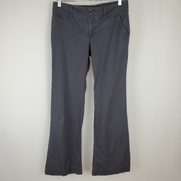 **3/15** Old Navy size 6 pants